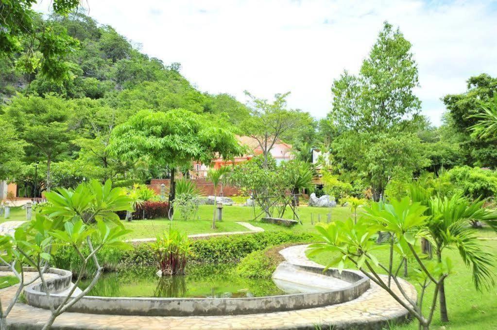 Dusit Talai Resort Mu Si Dış mekan fotoğraf