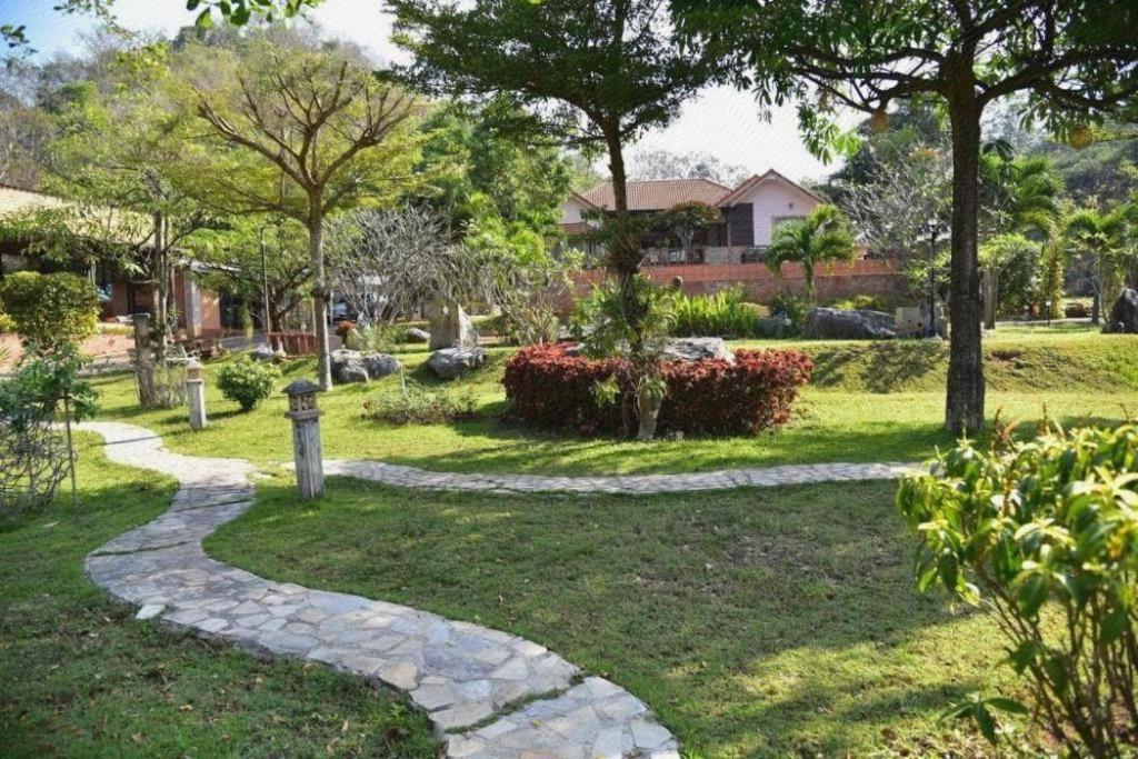 Dusit Talai Resort Mu Si Dış mekan fotoğraf