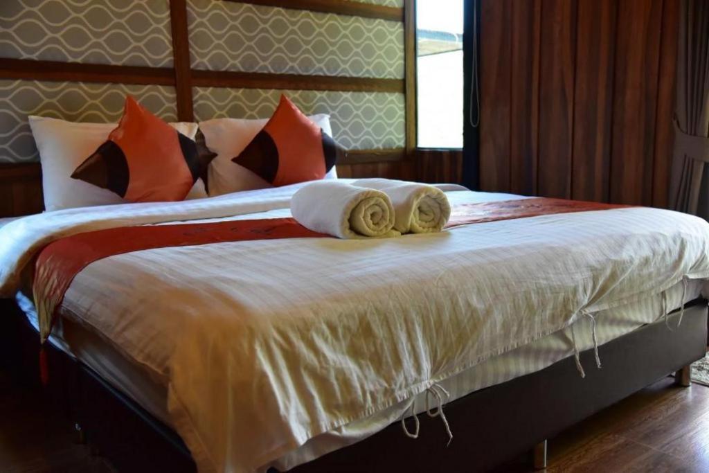 Dusit Talai Resort Mu Si Dış mekan fotoğraf
