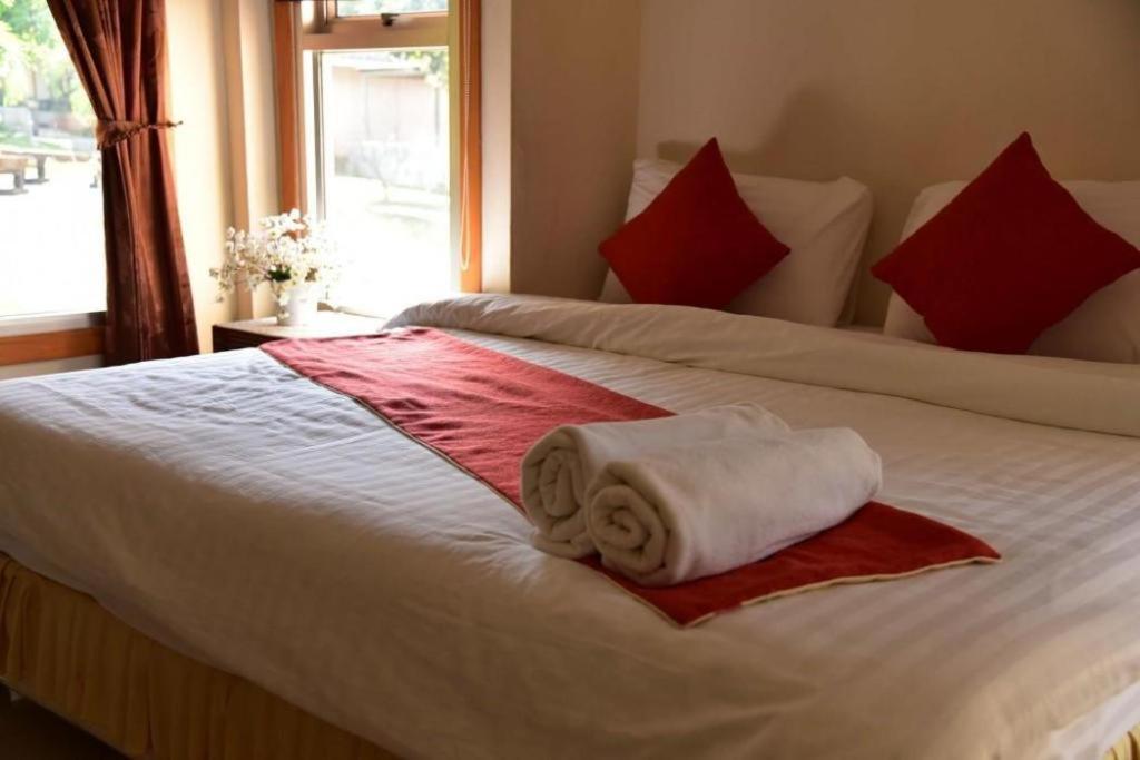 Dusit Talai Resort Mu Si Dış mekan fotoğraf